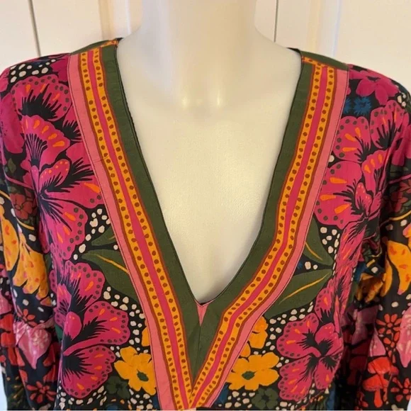 🌺 Farm Rio Floral V-Neck Tiered Dress – NWT Size Large NWT Anthropologie - Picture 4 of 7
